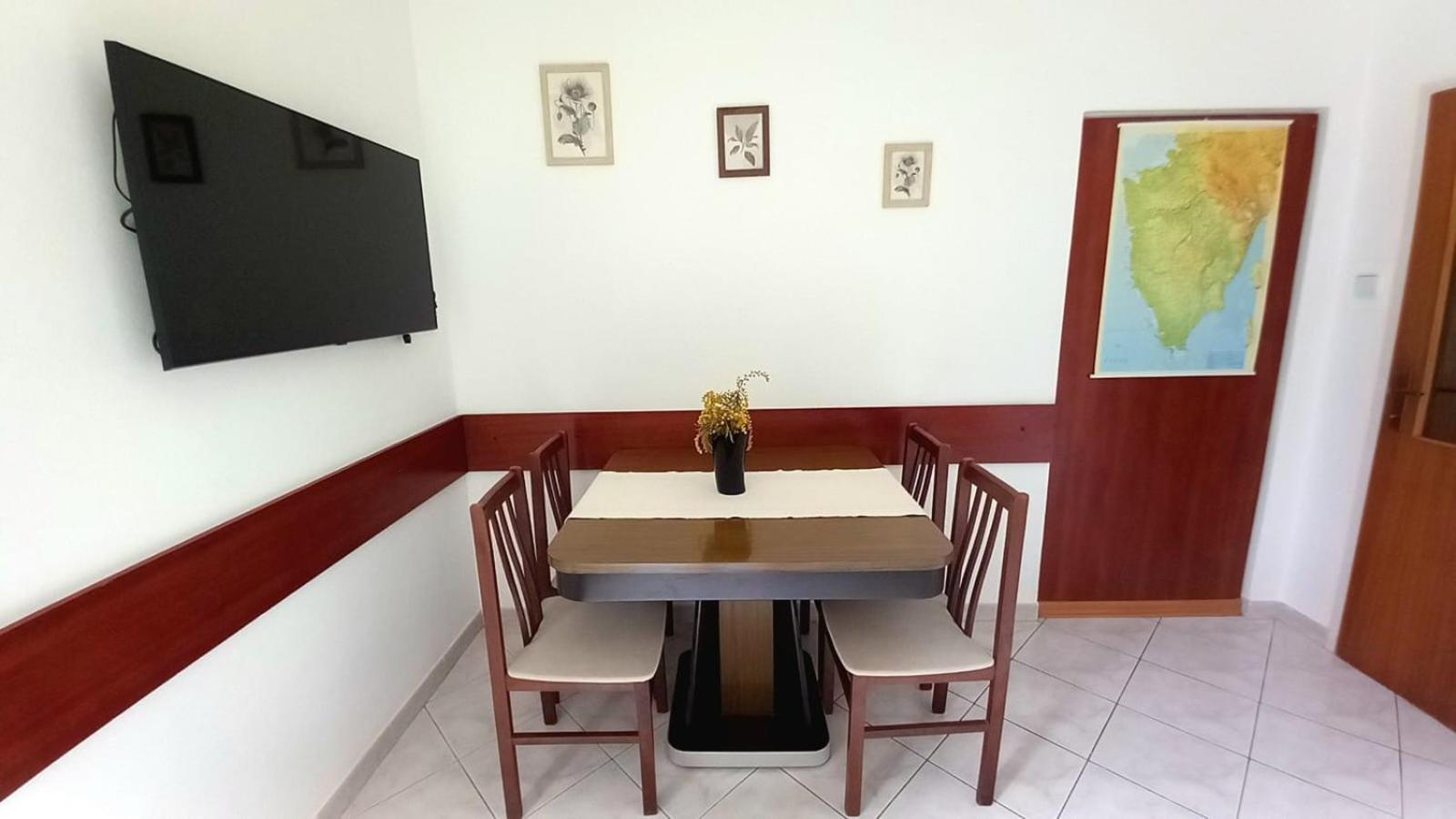 Apartment A4 Ines Near Beach بوريتش المظهر الخارجي الصورة