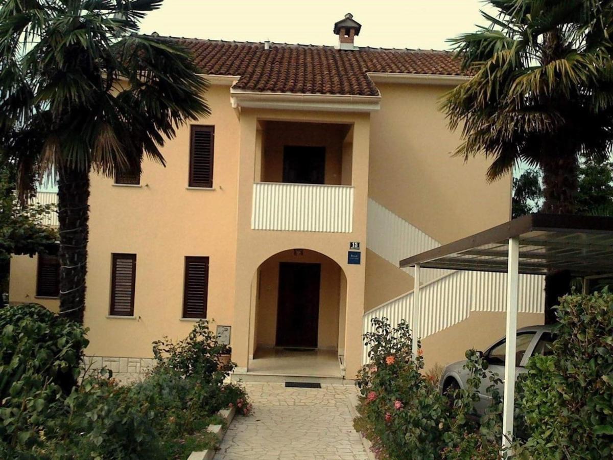 Apartment A4 Ines Near Beach بوريتش المظهر الخارجي الصورة